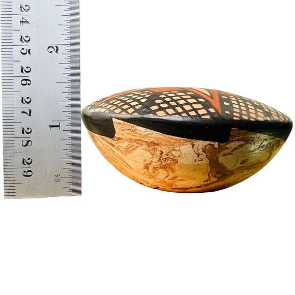 Mata Ortiz Mexico Seed Pot Olla SIGNED Miniature Handmade Black Squares Red Star - Picture 10 of 11
